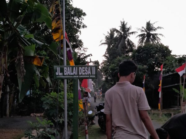 Pemasangan Plang Nama Jalan Di Berbagai Titik Dari Mahasiswa UNUGHA Bekerja Sama Dengan Pemerintahan Desa Karangtawang
