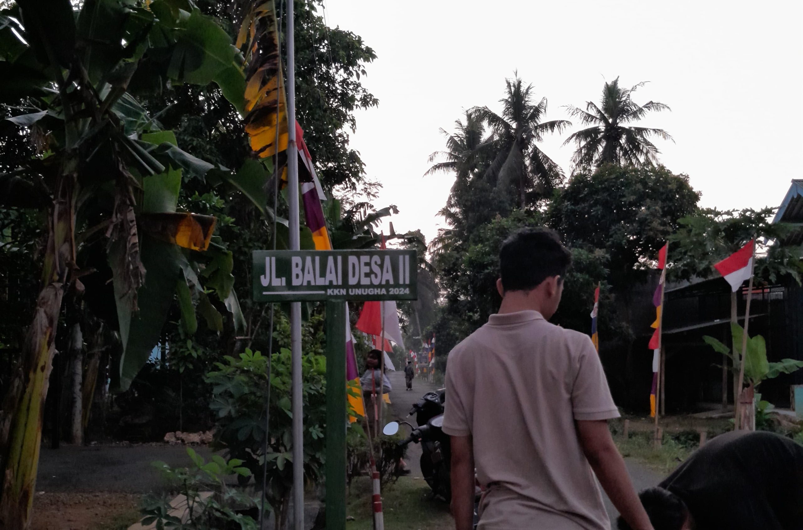 Pemasangan Plang Nama Jalan Di Berbagai Titik Dari Mahasiswa UNUGHA Bekerja Sama Dengan Pemerintahan Desa Karangtawang